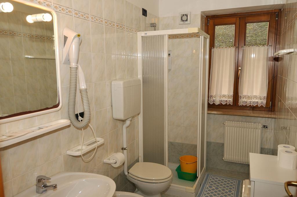Residence Betulla Molveno Szoba fotó